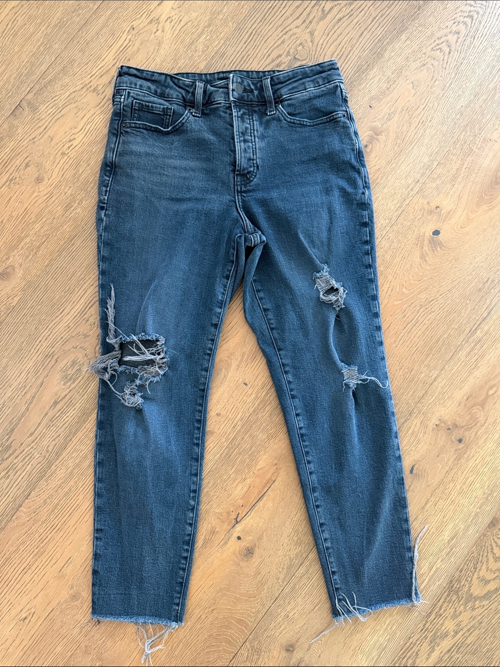 ⚡️Old Navy Distressed Skinny Jeans - Black